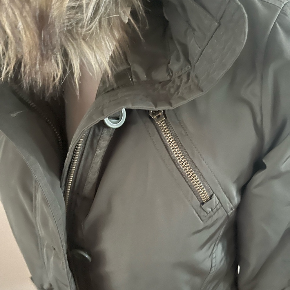 ATHLETA Green Primaloft Peak Parka Jacket with Faux Fur Hood Size XS - Picture 3 of 5